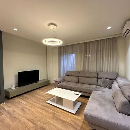 Villa White House